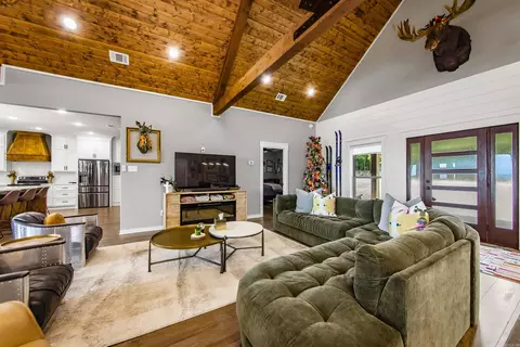 Living - 149 Sawyer Rd, Quitman, AR 72131 photo 3 of 4