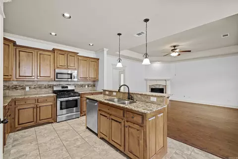 Kitchen - 305 Prospect Park Loop, Bryant, AR 72022 photo 1 of 1