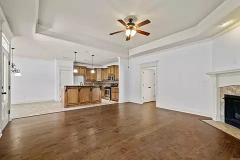 Living - 305 Prospect Park Loop, Bryant, AR 72022 photo 2 of 5