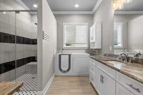 Bath - 4040 Vineyard Way, Alexander, AR 72002 photo 1 of 5