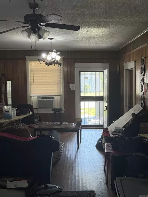 Entry Way - 1609 W 16th Ave, Pine Bluff, AR 71603 photo 1 of 1