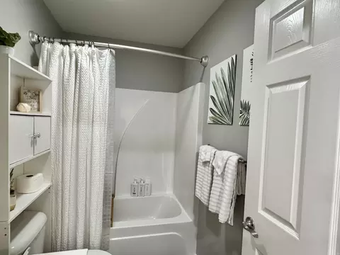 Bath - 134 Greg Sneed Dr, Quitman, AR 72131 photo 3 of 4