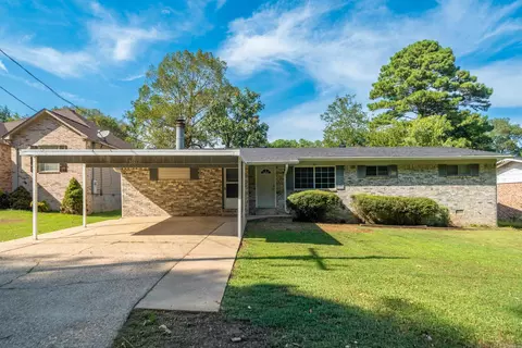 309 Lakeside Rd, Hot Springs, AR 71901