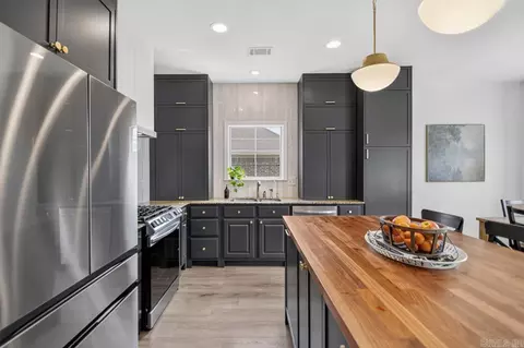 Kitchen - 1225 Crosspoint, Conway, AR 72034 photo 5 of 6