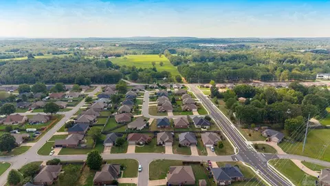 View/Area - 1225 Crosspoint, Conway, AR 72034 photo 5 of 7