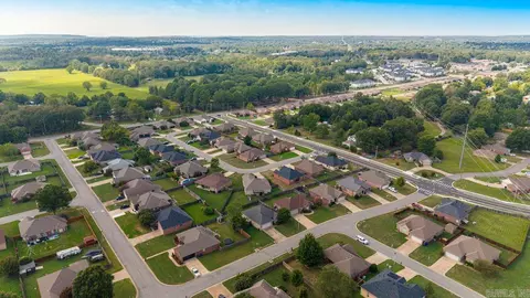 View/Area - 1225 Crosspoint, Conway, AR 72034 photo 6 of 7