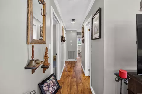 Entry Way - 227 Central Ave, Norman, AR 71960 photo 1 of 1