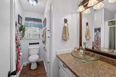 Bath - 227 Central Ave, Norman, AR 71960 photo 1 of 2