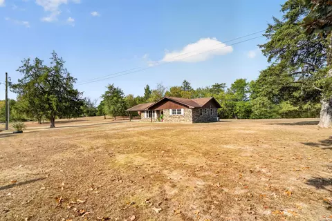Exterior - 227 Central Ave, Norman, AR 71960 photo 3 of 8