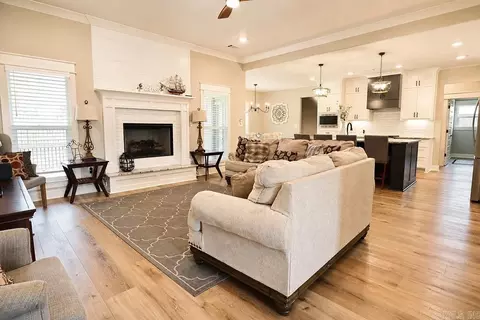 Living - 1 Whippoorwill Dr, Greenbrier, AR 72058 photo 1 of 2