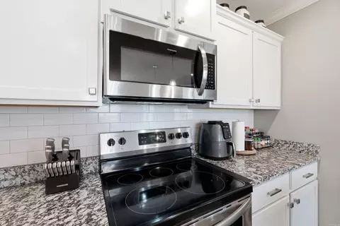 Kitchen - 1630 Trison Ln, Conway, AR 72032 photo 3 of 4