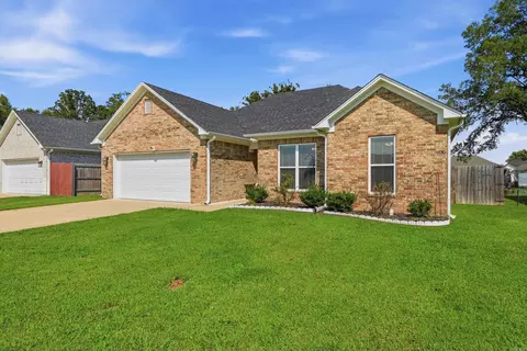 Exterior - 1630 Trison Ln, Conway, AR 72032 photo 2 of 4