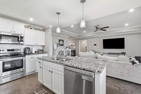 Kitchen - 1630 Trison Ln, Conway, AR 72032 photo 4 of 4