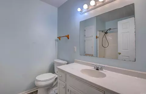 Bath - 1400 Cedar Dr, Bryant, AR 72022 photo 5 of 5