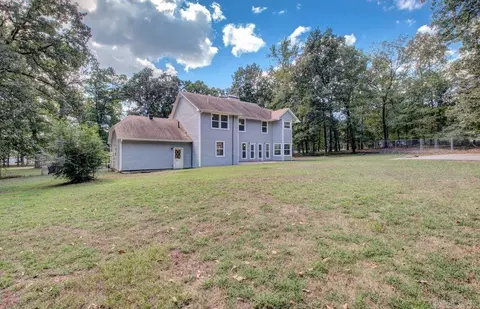 Exterior - 1400 Cedar Dr, Bryant, AR 72022 photo 5 of 6
