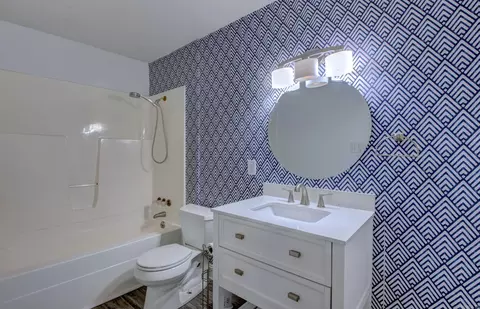 Bath - 1400 Cedar Dr, Bryant, AR 72022 photo 1 of 5