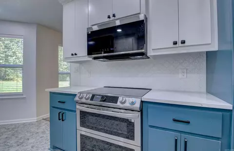 Kitchen - 1400 Cedar Dr, Bryant, AR 72022 photo 5 of 8