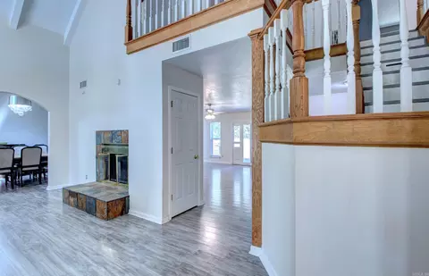 Entry Way - 1400 Cedar Dr, Bryant, AR 72022 photo 2 of 3