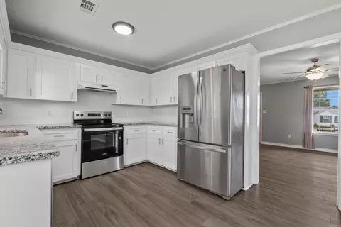 Kitchen - 307 Ray St, Cabot, AR 72023 photo 2 of 3