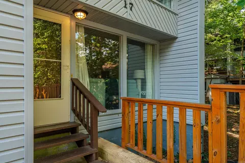 17 Troza Ln, Hot Springs Village, AR 71909