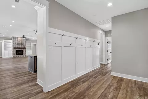 Entry Way - 18 Brookeview, Greenbrier, AR 72058 photo 5 of 7