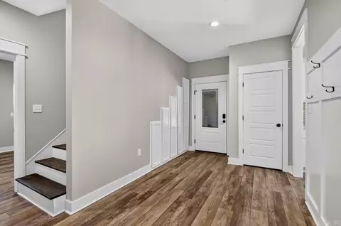 Entry Way - 18 Brookeview, Greenbrier, AR 72058 photo 4 of 7