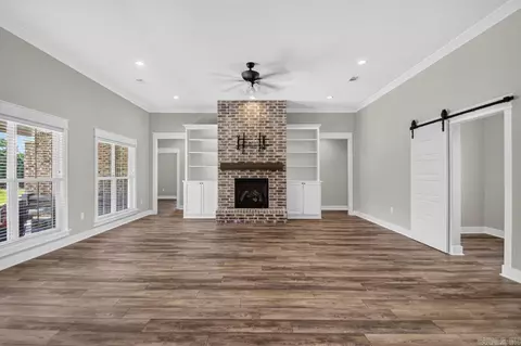 Living - 18 Brookeview, Greenbrier, AR 72058 photo 4 of 5