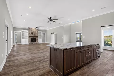 Living - 18 Brookeview, Greenbrier, AR 72058 photo 2 of 5