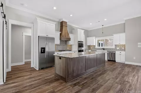 Kitchen - 18 Brookeview, Greenbrier, AR 72058 photo 1 of 2