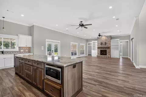 Living - 18 Brookeview, Greenbrier, AR 72058 photo 1 of 5