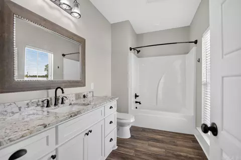 Bath - 18 Brookeview, Greenbrier, AR 72058 photo 1 of 5