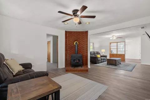 Living - 243 Windcrest Dr, Malvern, AR 72104 photo 3 of 6