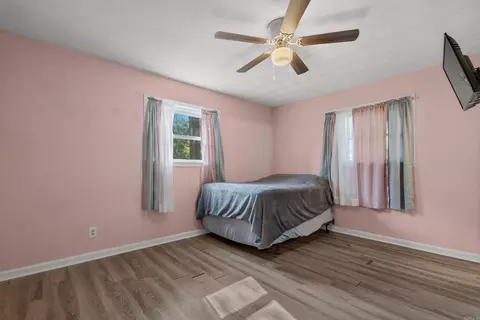 Bedroom - 243 Windcrest Dr, Malvern, AR 72104 photo 3 of 5