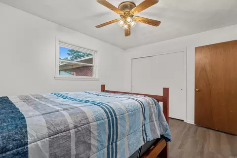 Bedroom - 243 Windcrest Dr, Malvern, AR 72104 photo 5 of 5