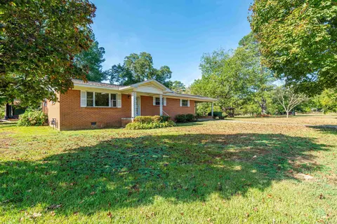 Exterior - 243 Windcrest Dr, Malvern, AR 72104 photo 7 of 11