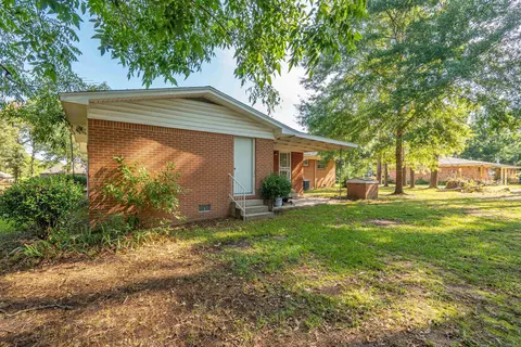 Exterior - 243 Windcrest Dr, Malvern, AR 72104 photo 5 of 11