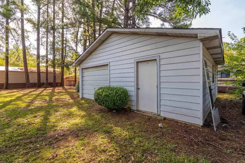 Exterior - 243 Windcrest Dr, Malvern, AR 72104 photo 2 of 11