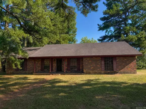 125 Leewood Dr, Arkadelphia, AR 71923