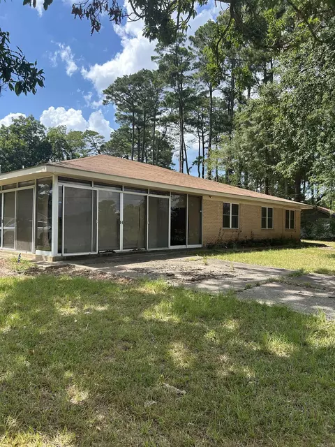104 Falls St, Monticello, AR 71655