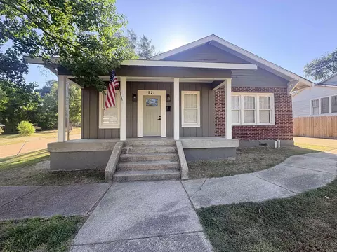 921 N Madison Ave, El Dorado, AR 71730