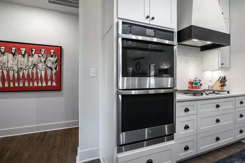 Kitchen - 3 Eagle Cv, Maumelle, AR 72113 photo 5 of 8