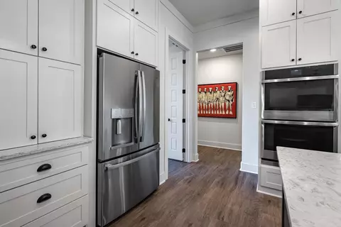 Entry Way - 3 Eagle Cv, Maumelle, AR 72113 photo 3 of 6
