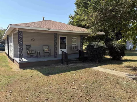 301 New York Ave, Caraway, AR 72419