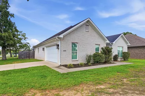 Exterior - 1400 Siebenmorgen Rd, Conway, AR 72032 photo 5 of 11