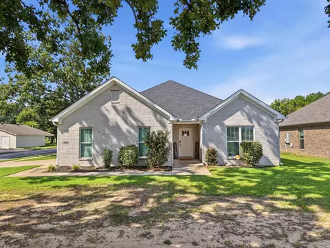 Exterior - 1400 Siebenmorgen Rd, Conway, AR 72032 photo 3 of 11