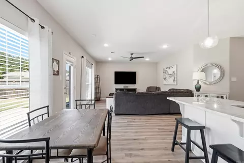Dining - 1400 Siebenmorgen Rd, Conway, AR 72032 photo 1 of 2