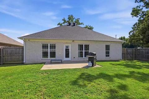 Exterior - 1400 Siebenmorgen Rd, Conway, AR 72032 photo 8 of 11