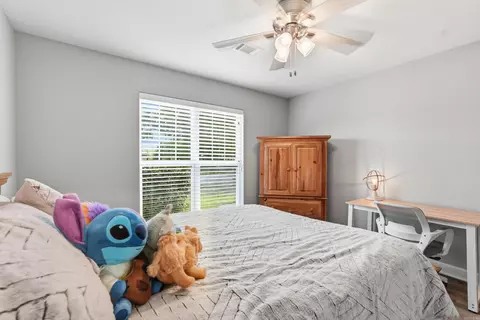 Bedroom - 1400 Siebenmorgen Rd, Conway, AR 72032 photo 4 of 6