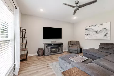 Living - 1400 Siebenmorgen Rd, Conway, AR 72032 photo 3 of 3