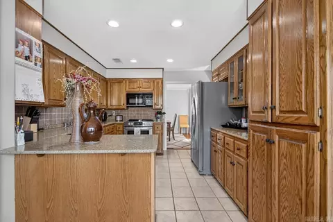 Kitchen - 700 Bridgewater Dr, Benton, AR 72019 photo 2 of 3